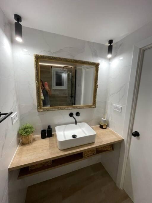 Precioso Apto Miami Primera Linia Playa Cala De Las Sirenas, Con Wifi Y Netflix, Adecuado Para Teletrabajar Miami Playa Buitenkant foto